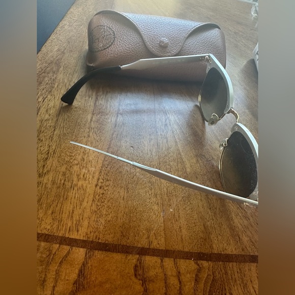 Ray-Ban Clubmaster Sunglasses - Picture 3 of 3